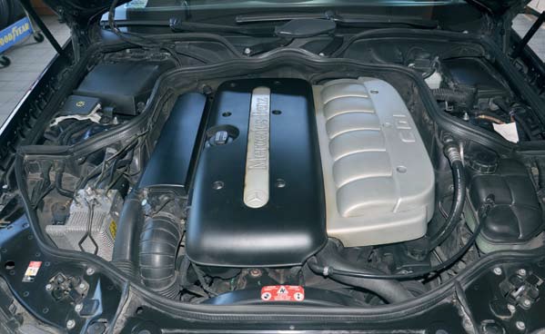 Jak zamontować filtr paliwa w Mercedes C200CDI, C220CDI