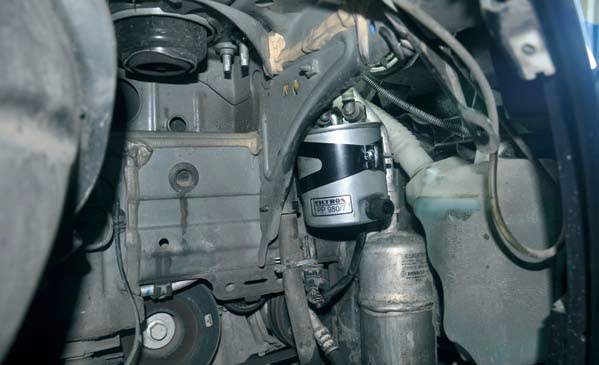 Jak zamontować filtr paliwa w Renault Megane II 2.0dCi