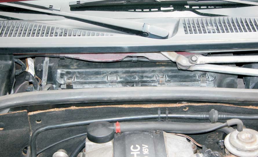 Jak zamontować filtr kabinowy w Ford Scorpio 1/95