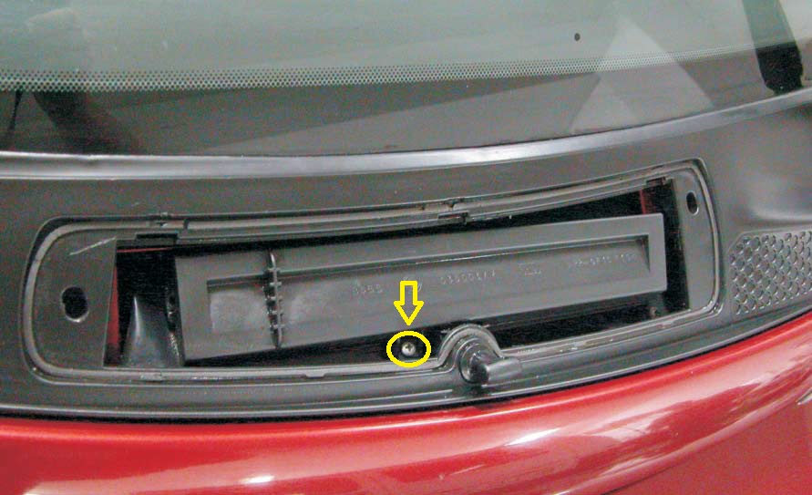 Montaż filtra kabinowego w Fiat Multipla 11/98> Motofan.pl